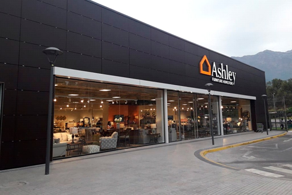 Ashley Furniture Homestore in Tobalaba Chile